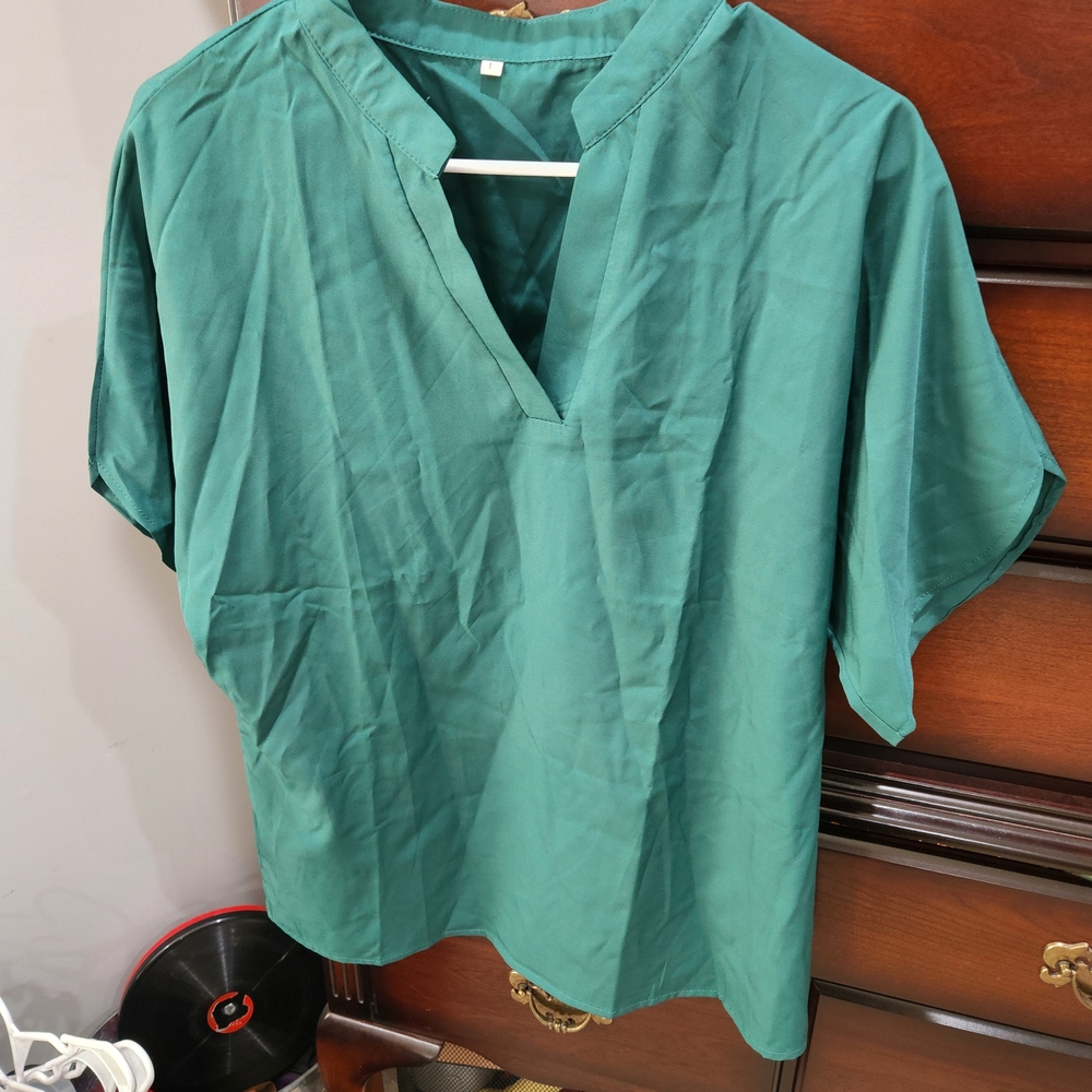Elegant Green Women's Top